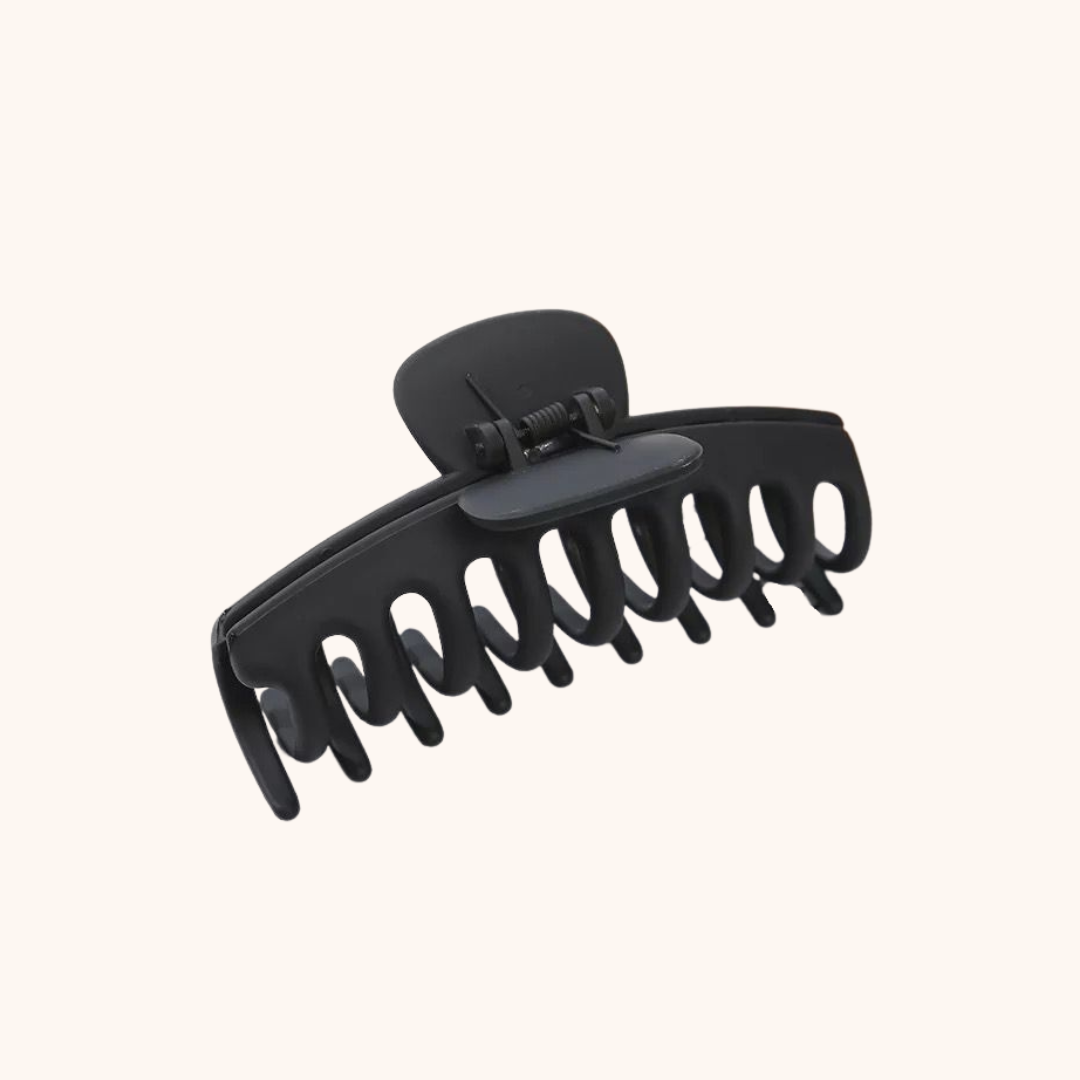 How to style clips, quick easy hairstyles for birth and postpartum hair loss and thick or thin hair. Black hair claw - Dear Mama Store Australia. Free shipping available.