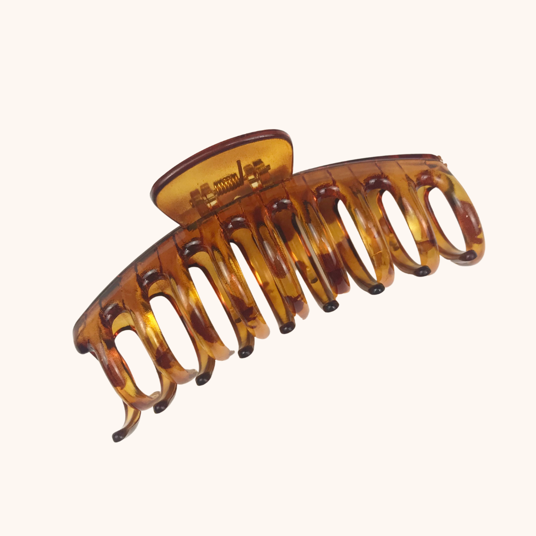 How to style clips, quick easy hairstyles for birth and postpartum hair loss and thick or thin hair. Tortoise shell Coffee hair claw - Dear Mama Store Australia. Free shipping available.